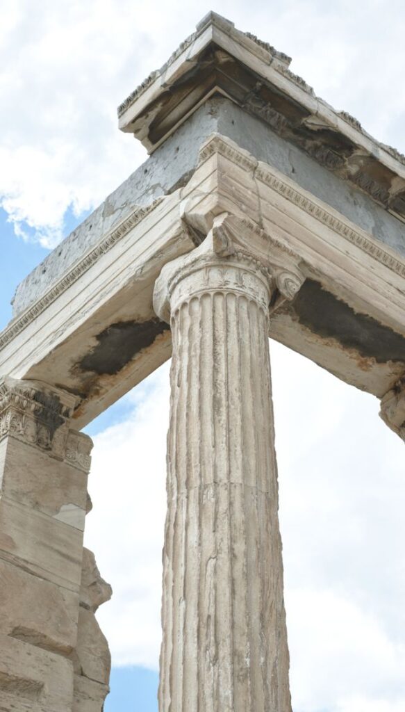 ancient greek ruins pillars