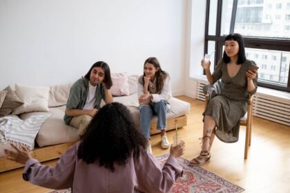 lively meetings of extraverts to life