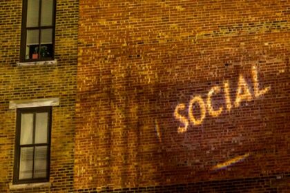 The dynamic nature of social energy